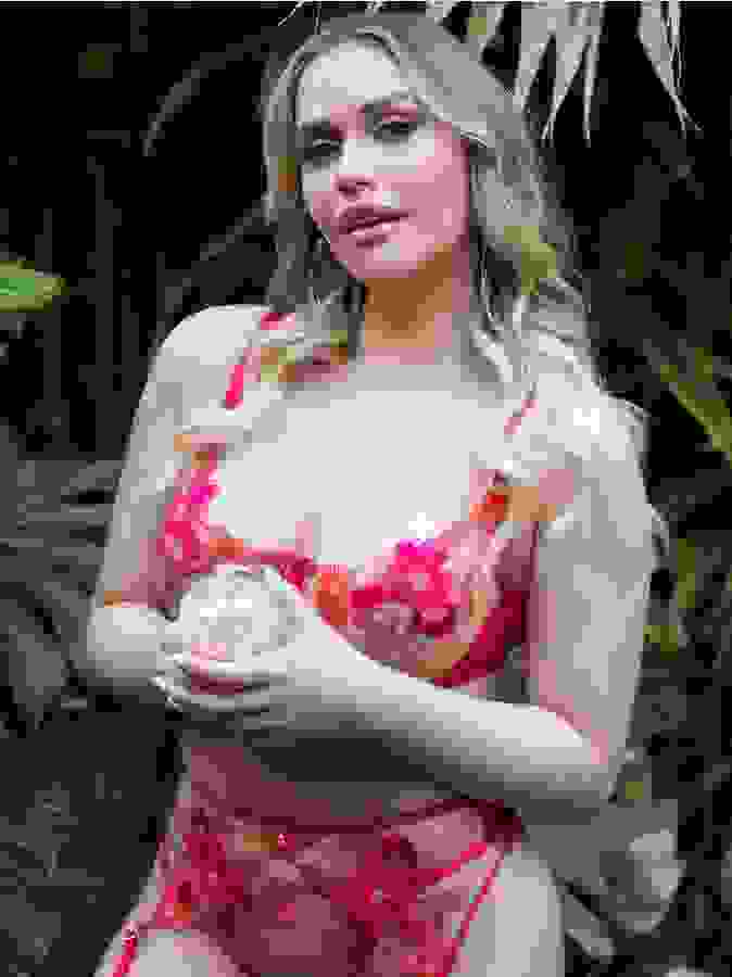 Fleshlight Mia Malkova Quickshot Textured Male Masturbator, Clear, hi-res